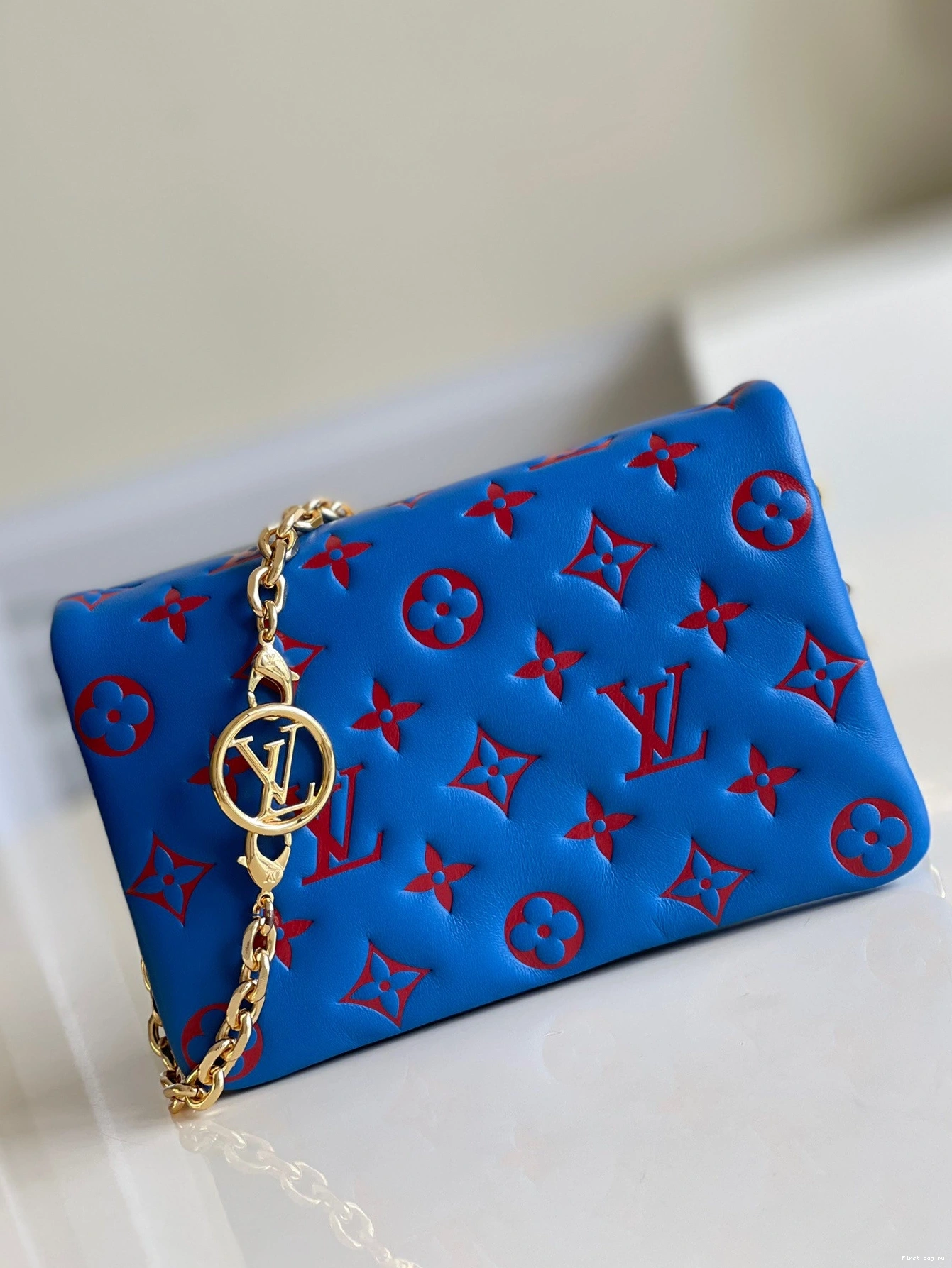 First bag ru LOUIS POCHETTE COUSSIN VUITTON 0723